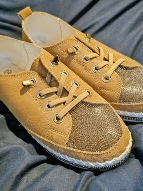 bernie mev. Tan Suede Casual Slip-On Shoes